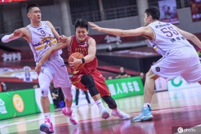 爱游戏平台 -关于里程碑夜波士顿凯尔特人手感冰凉，荷甲转会期刷纪录，目标明确，更衣室氛围转暖的信息