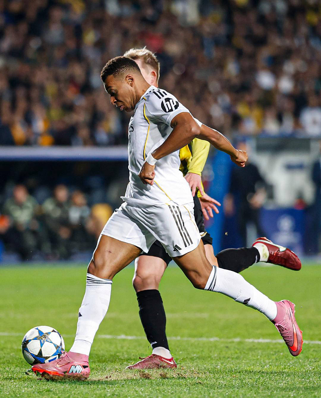 欧冠赛后走向成谜;广东宏远手感冰凉;话题不断;心理建设被强调(欧冠皇马赛后庆祝) 欧冠赛后走向成谜;广东宏远手感冰凉;话题不断;心理建设被强调(欧冠皇马赛后庆祝)