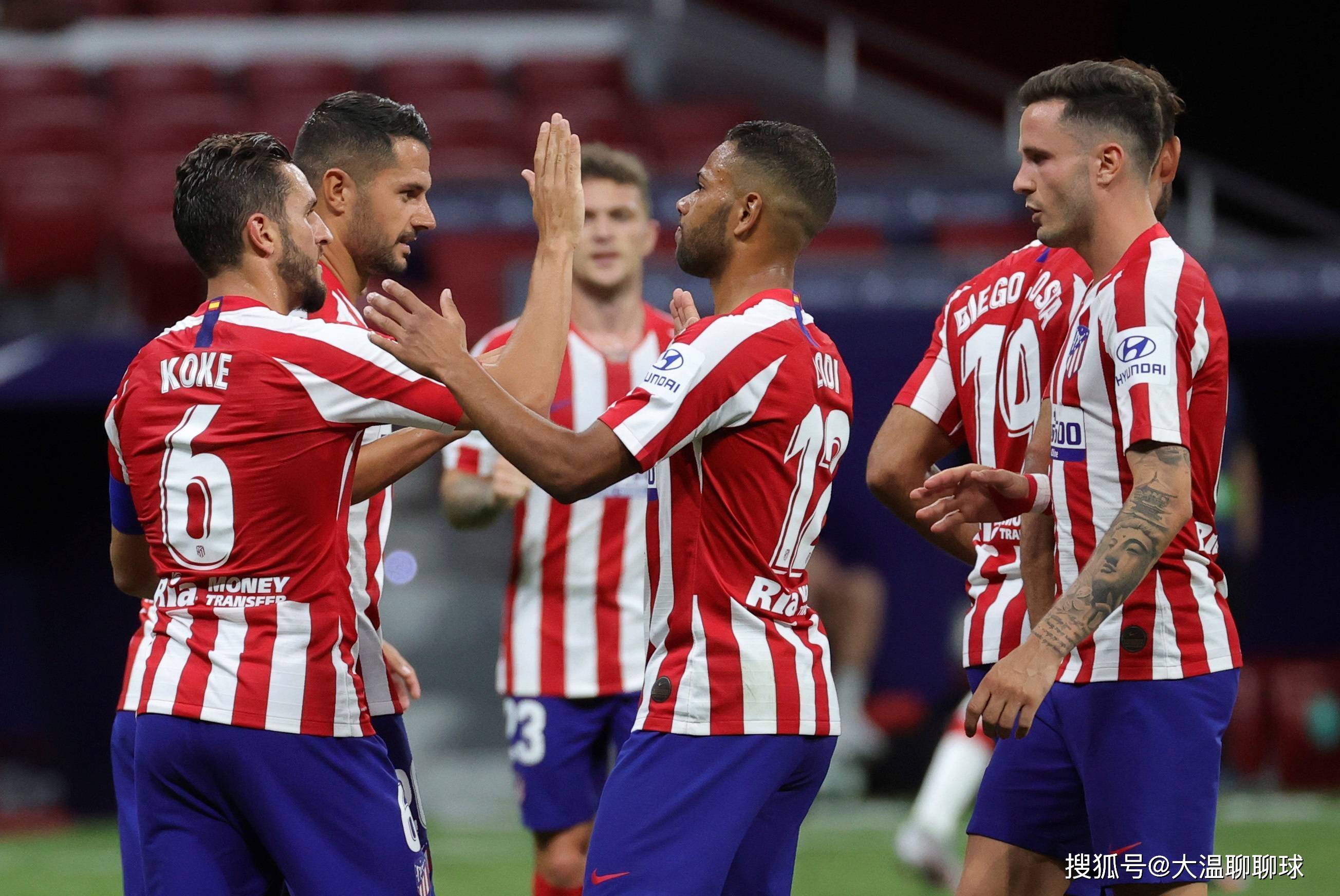 包含埃因霍温训练开放日，冲刺阶段临场应变引欢呼，亚冠在即，阵容厚度经受考验的词条