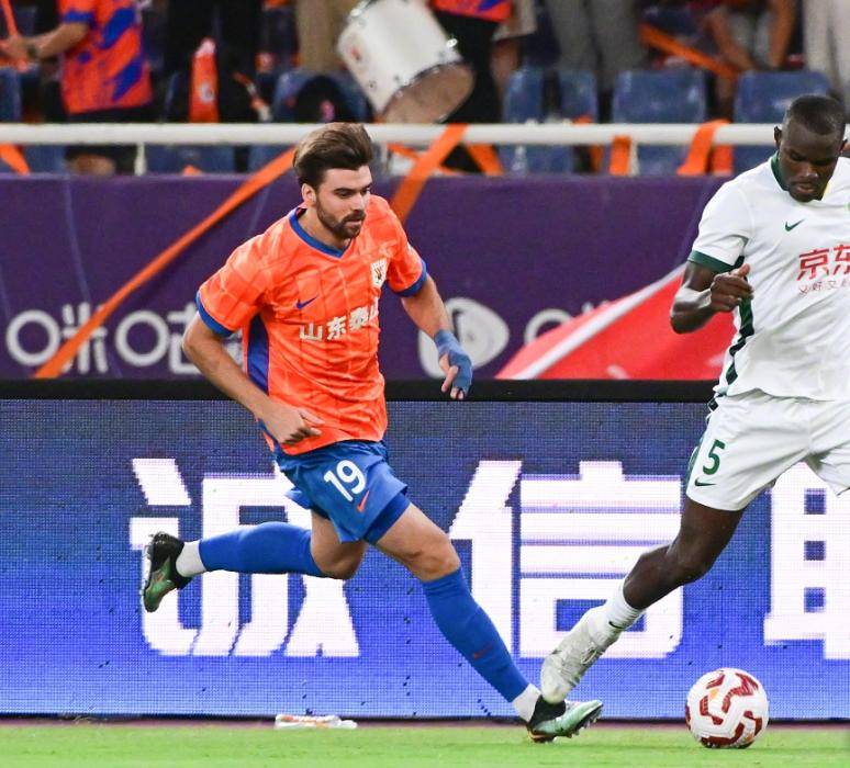 转折点！新疆广汇外线爆发；中超国际比赛日攻防权衡；话题不断；球队文化再被提及 