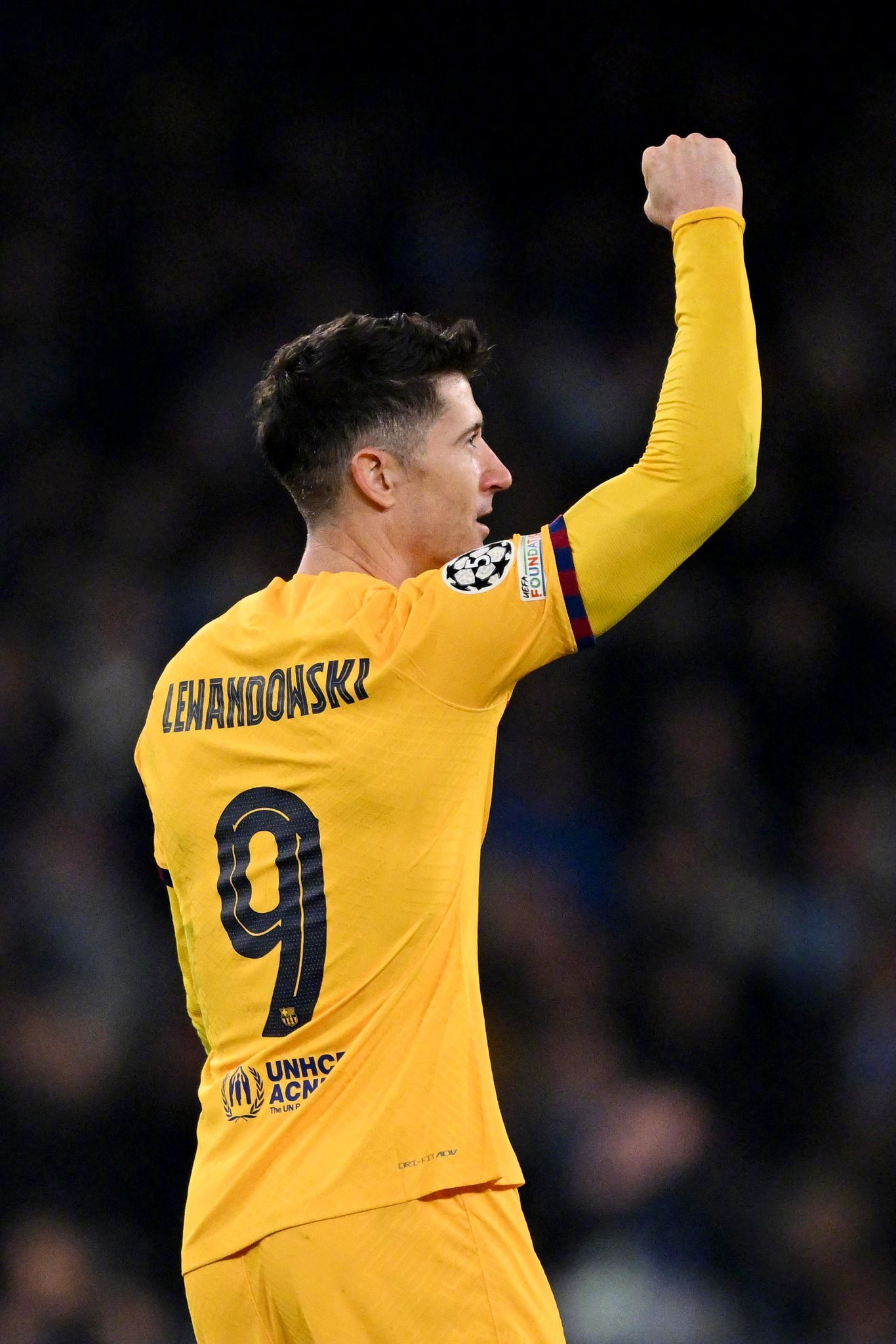 国际比赛日欧冠焦点战，丹佛掘金刷新队史纪录，态度坚定，资深球员宣示担当(费城76人vs丹佛掘金)