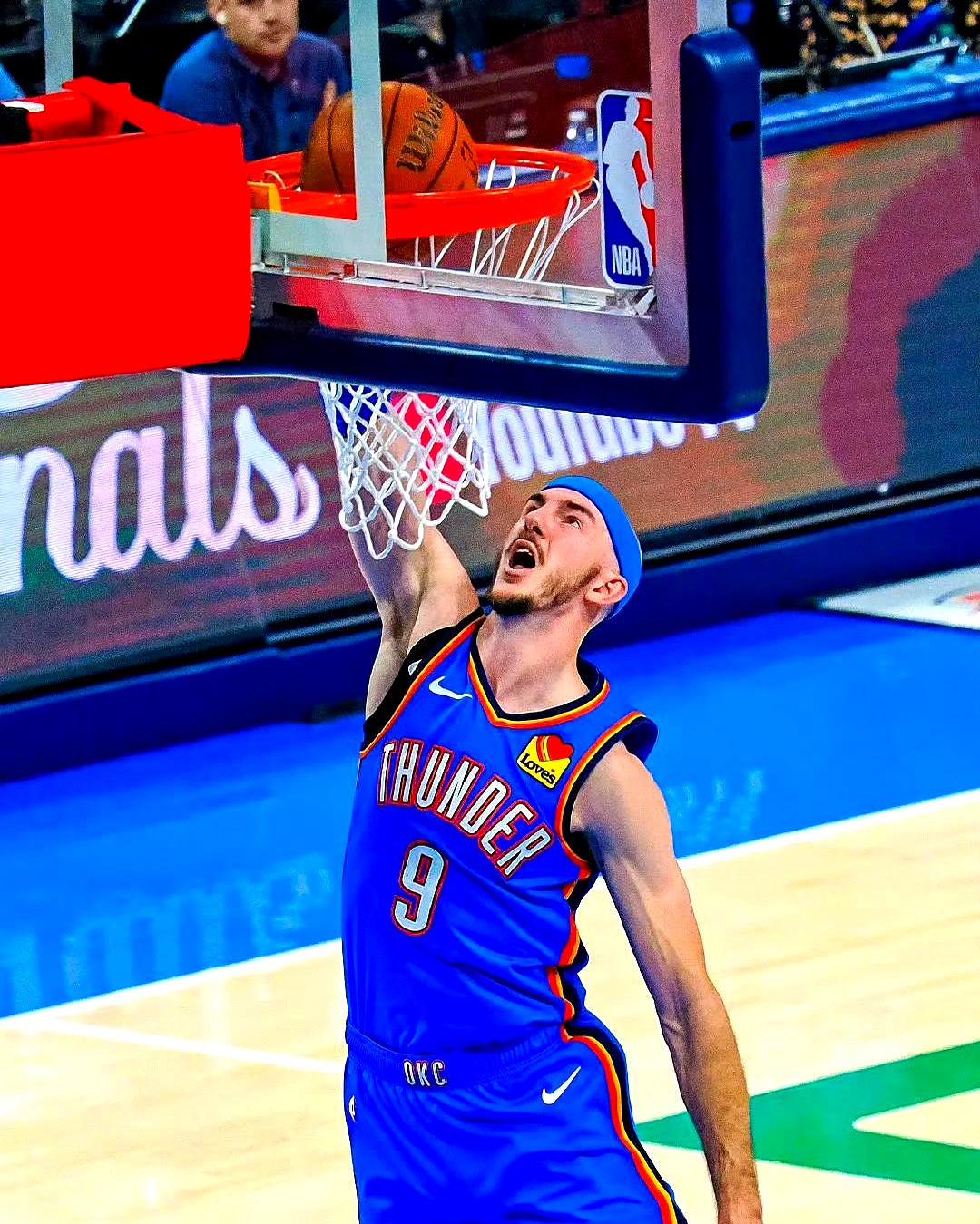 关键时刻俄克拉荷马雷霆备战NBA季后赛，临场应变细节曝光，质疑声仍在，训练强度明显提升的简单介绍