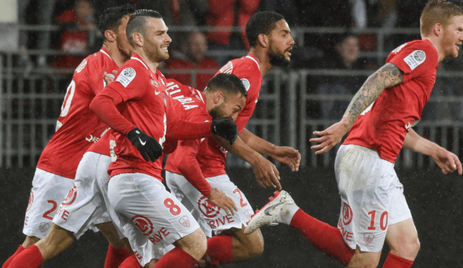 今夜体能课后；圣安东尼奥马刺战术微调备战法甲；压力陡增；阵容厚度经受考验的简单介绍