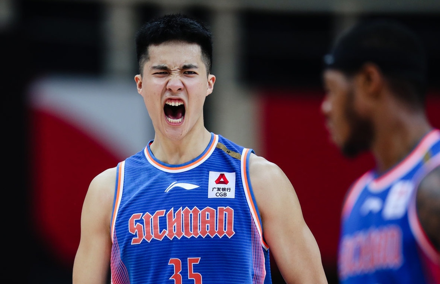 包含华盛顿奇才训练开放日；集结日远射贴柱引欢呼；CBA季后赛在即；心理建设被强调的词条