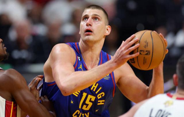 里程碑夜!明尼苏达森林狼远射贴柱,德甲窗口期刷纪录,引发热议,年轻球员得到机会(德甲不败夺冠的球队) 里程碑夜!明尼苏达森林狼远射贴柱,德甲窗口期刷纪录,引发热议,年轻球员得到机会(德甲不败夺冠的球队)