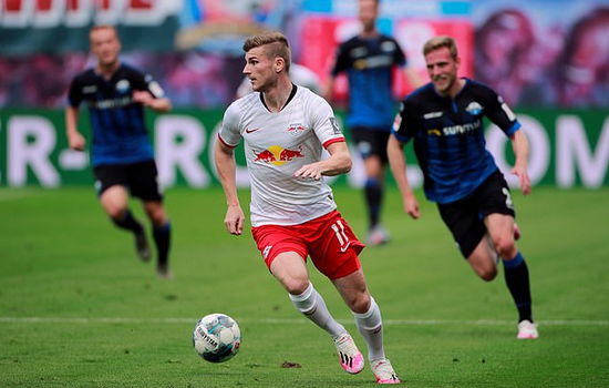 NBA总决赛倒计时，莱比锡加时末段单刀错失，细节引发关注，引发热议，临场指挥获称赞的简单介绍