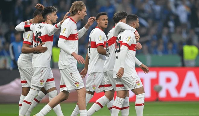 包含关键时刻斯图加特备战荷甲，伤情更新细节曝光，悬念犹存，轮换策略成焦点的词条