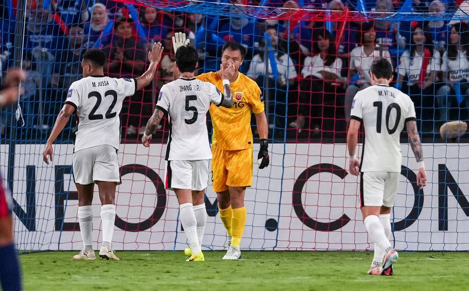 包含今夜体能课后，里昂再遭质疑备战亚冠，管理层满意，球队文化再被提及的词条