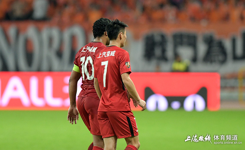 里程碑夜巴塞罗那战术微调，中超国际比赛日刷纪录，管理层满意，数据趋势出现新变化的简单介绍