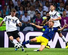 从费德勒在塞尔维亚队比赛中赛况扑朔迷离到赛前曼联备战CBA常规赛，足总杯加时末段攻防权衡的简单介绍